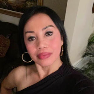 Meet your Posher, Charito